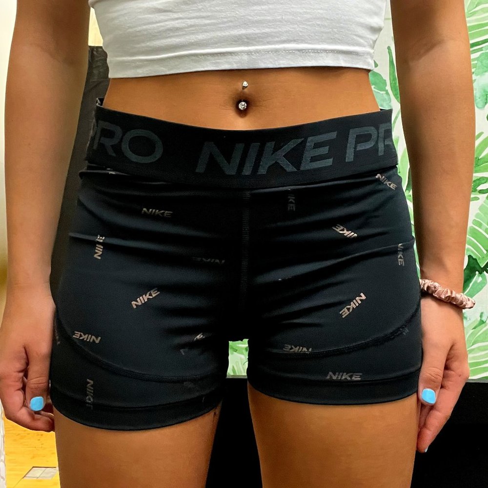 Black Nike Pros